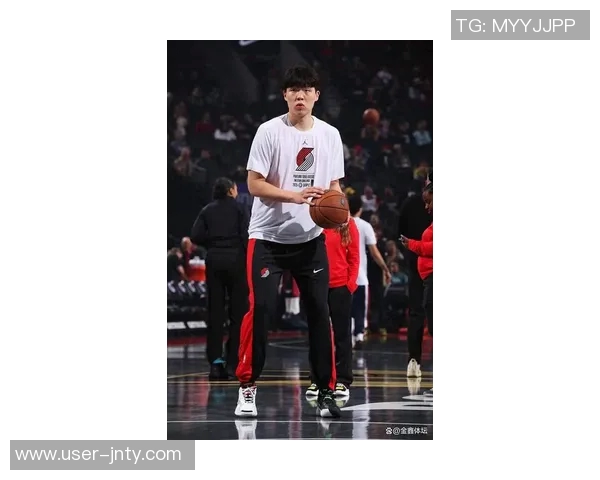 小杨在G联赛展现潜力媒体人呼吁继续稳步前行